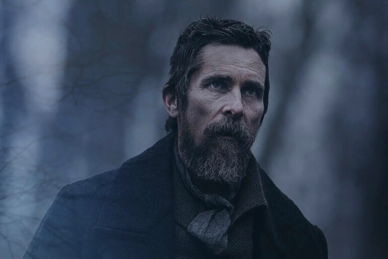gambar christian bale di the pale blue eye
