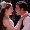 gambar nicole kidman dan ewan mcgregor di film moulin rouge