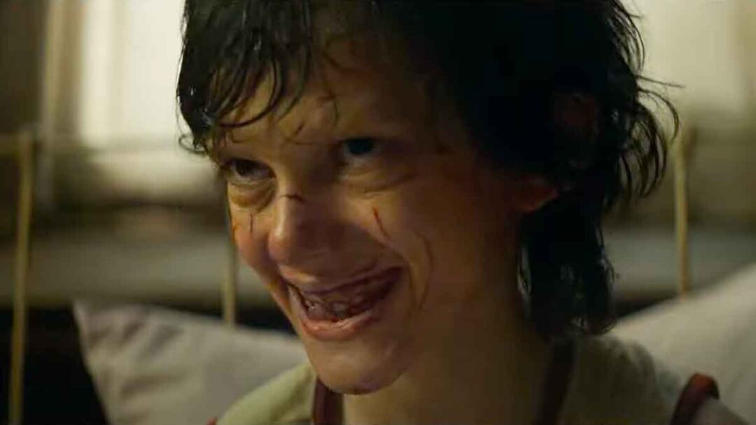 gambar henry velasquez kerasukan setan di film the pope's exorcist