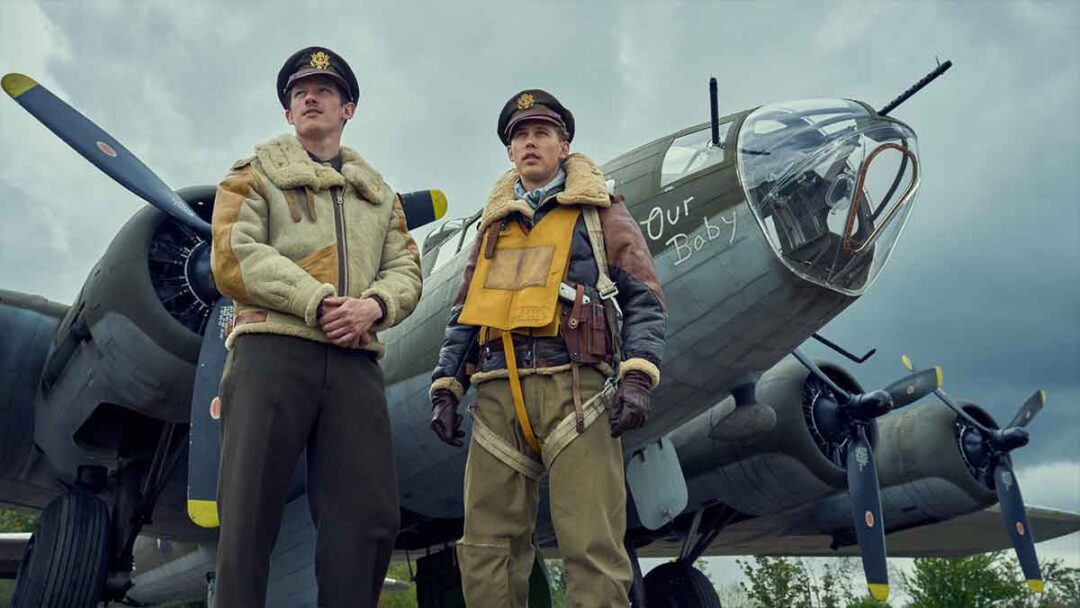 gambar serial master of the air di apple tv+