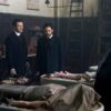gambar adegan the alienist, salah satu serial misteri netflix
