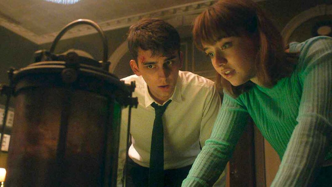 gambar tokoh anthony lockwood dan lucy carlyle di serial lockwood and co