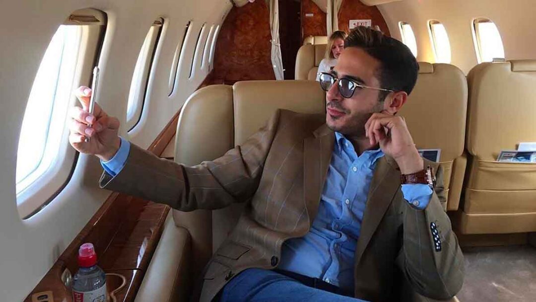 gambar dari film dokumenter netflix the tinder swindler