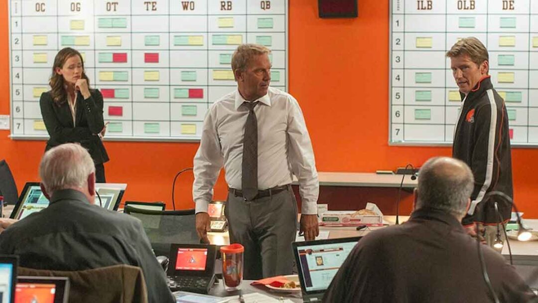 gambar adegan film draft day
