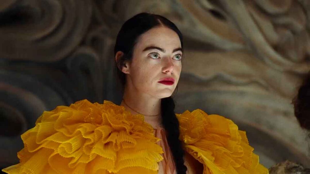 foto salah satu film emma stone terbaik, poor things