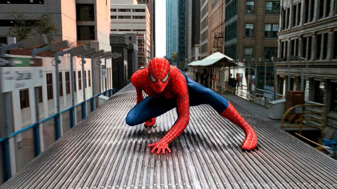 gambar adegan kereta di film spider-man 2