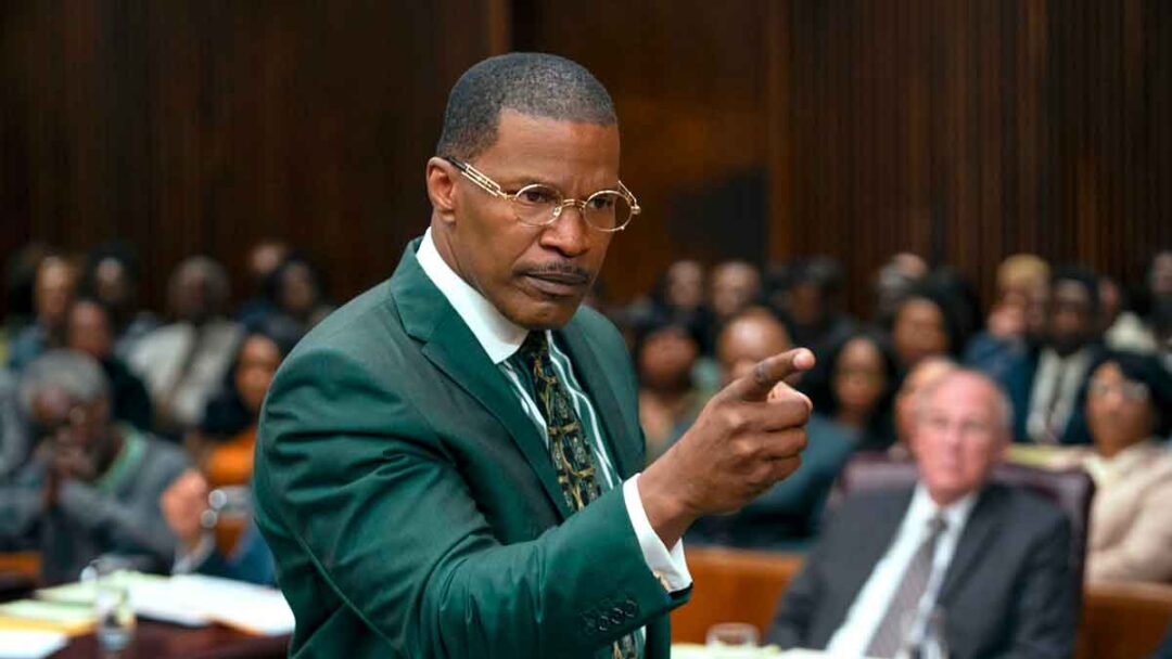 gambar jamie fox di film the burial