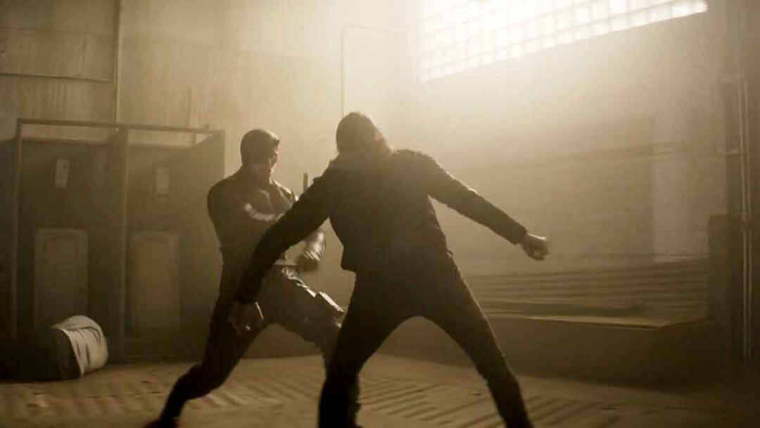 gambar daredevil vs maya di serial echo