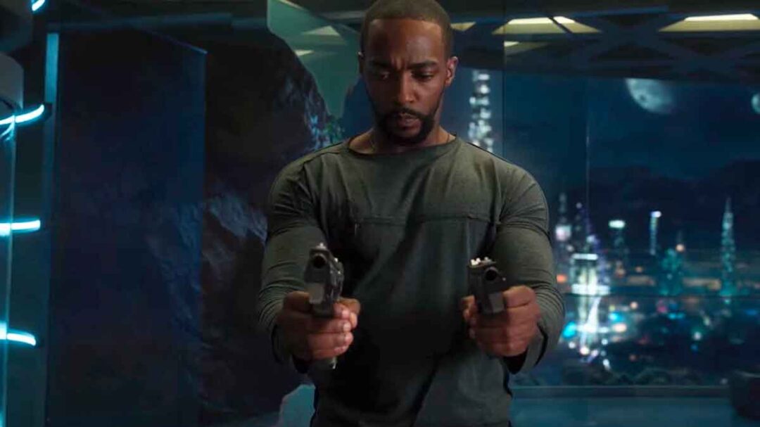 gambar anthony mackie sebagai takeshi kovacs di serial altered carbon