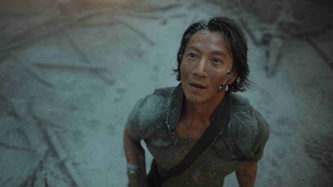 gambar yun lee sebagai takeshi kovacs di serial altered carbon