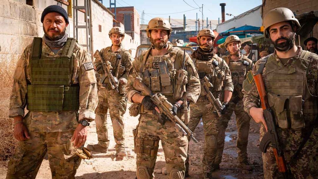 gambar tim tentara di film Guy Ritchie's The Covenant