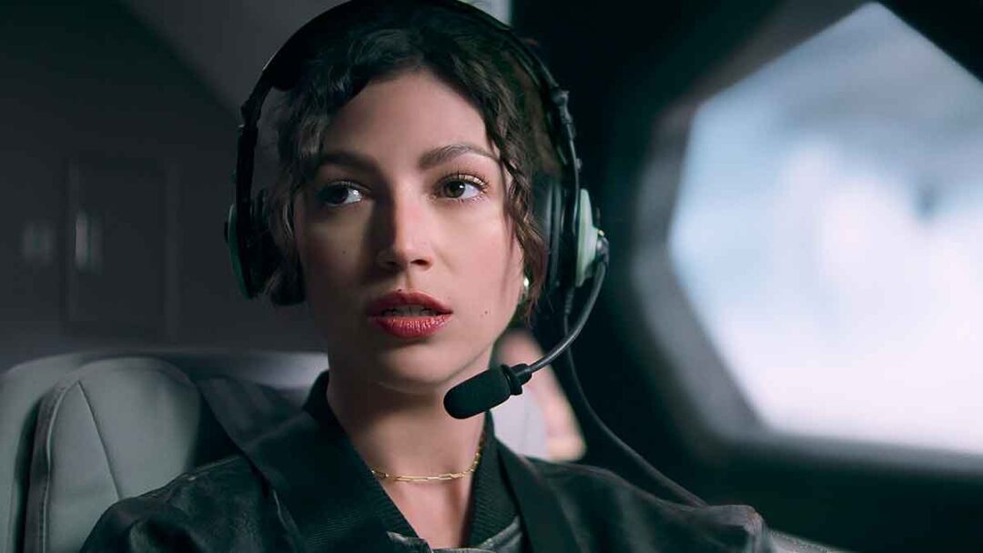 gambar ursula corbero sebagai camila di film lift