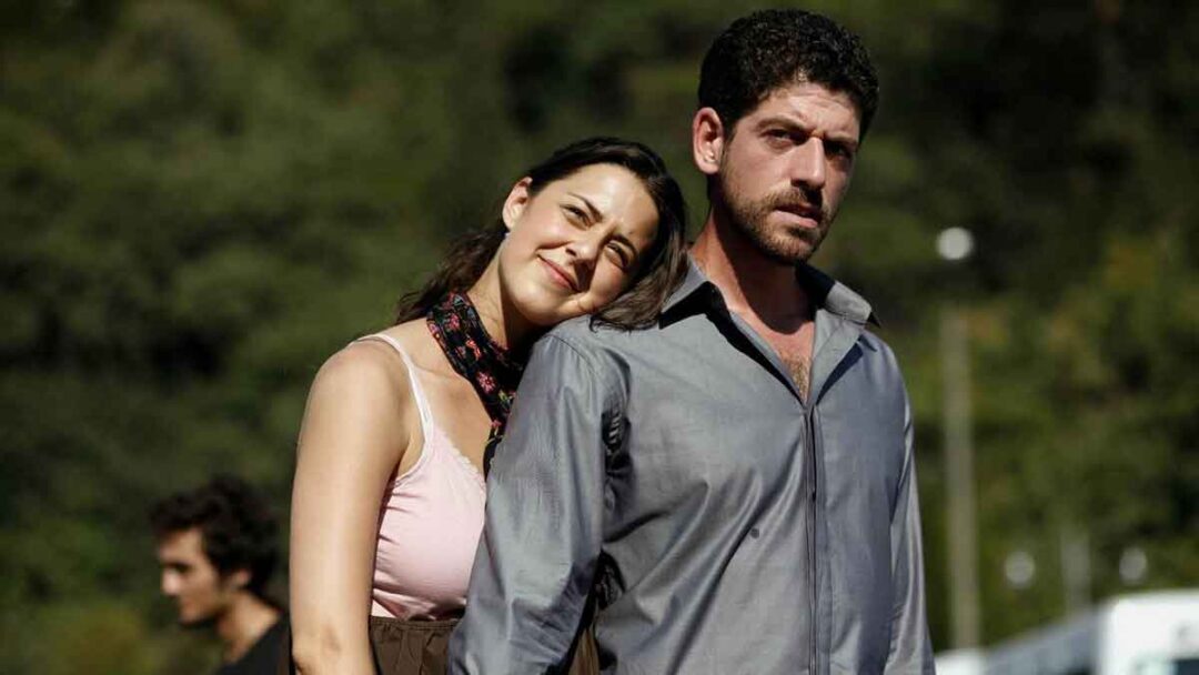 adeegan film Issiz Adam