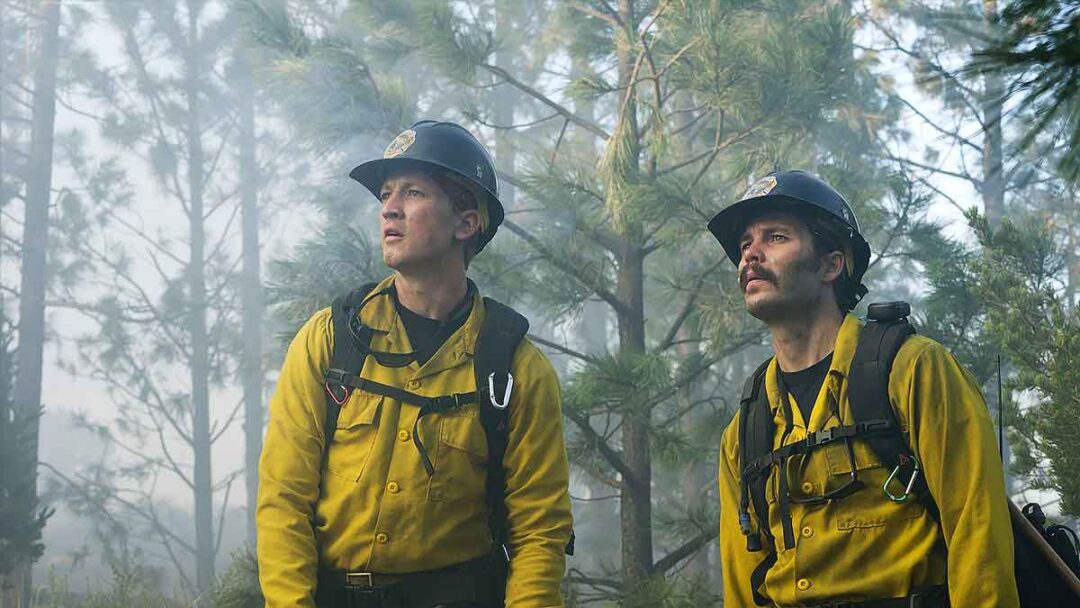 adegan film bencana alam yang berjudul only the brave