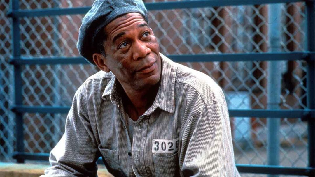 morgan freeman sebagai red di film the shawshank redemption