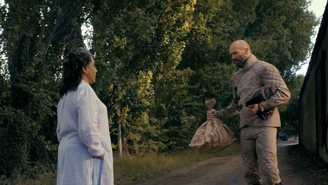 foto phylicia rashad dan jason statham di film the beekeeper