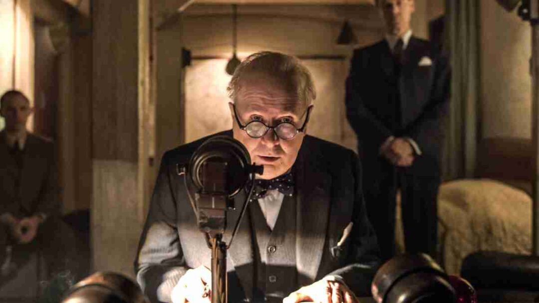 adegan film Darkest Hour