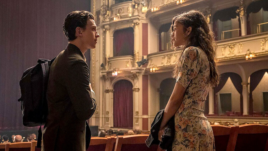 tom holland dan zendaya di film spiderman far from home