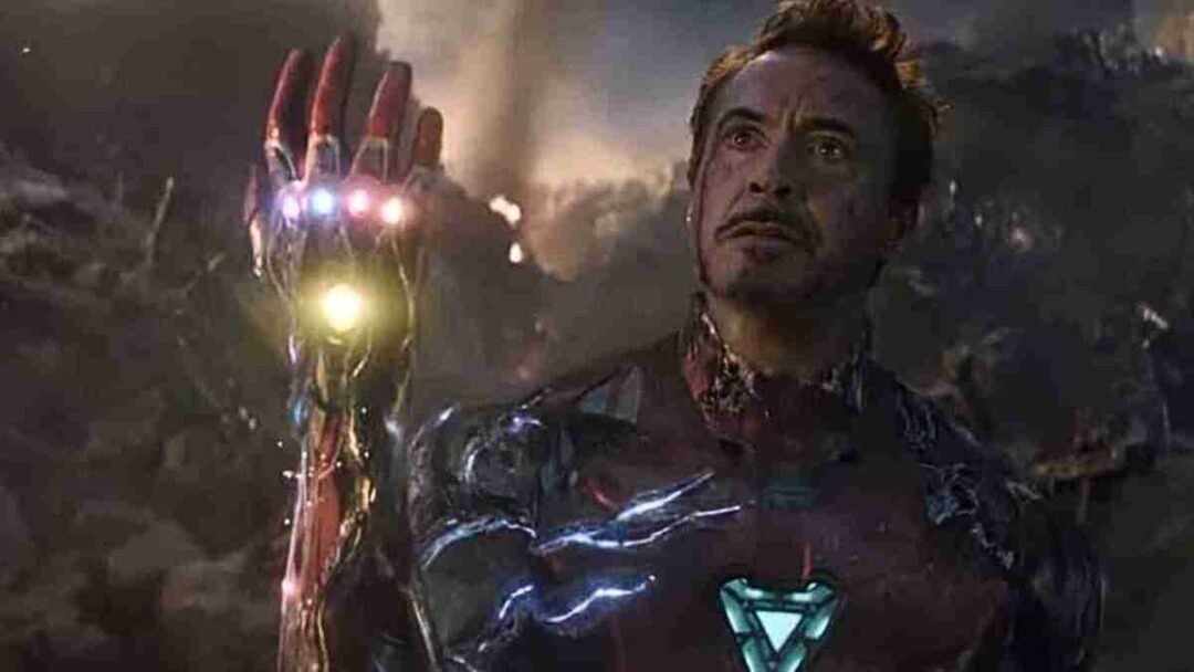 gambar adegan Iron Man melakukan snap, yang membuat endgame jadi film dengan momen pengorbanan paling ikonik