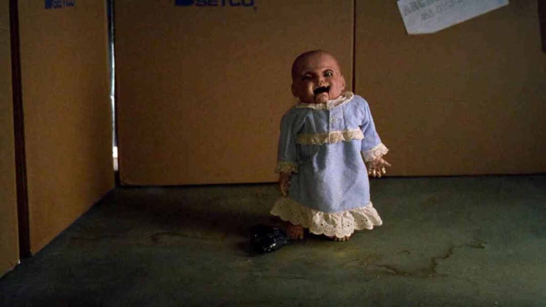 boneka oopsie daisy dari film demonic toys