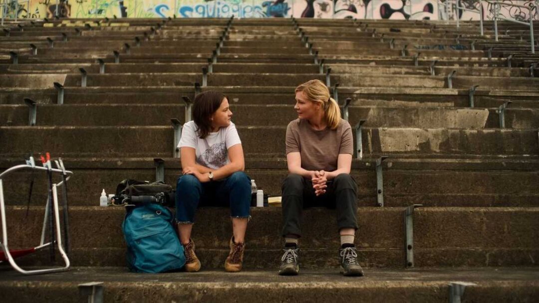 gambar cailee spaeny dan kirsten dunst di film civil war