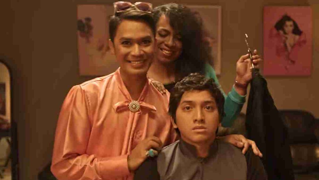 film pelukis hantu