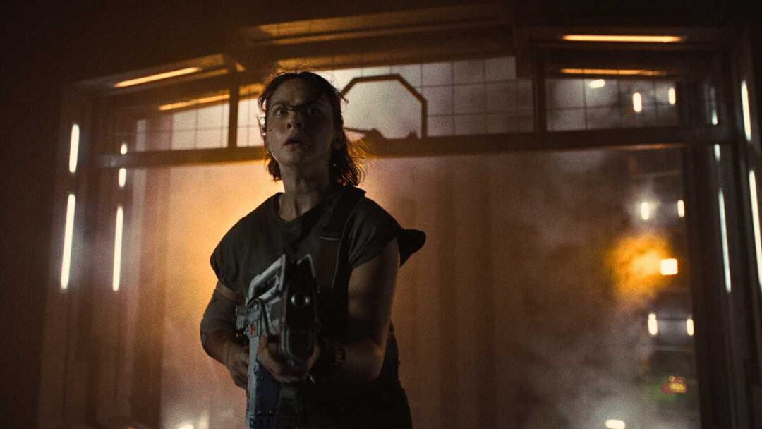 gambar Cailee Spaeny di film Alien: Romulus