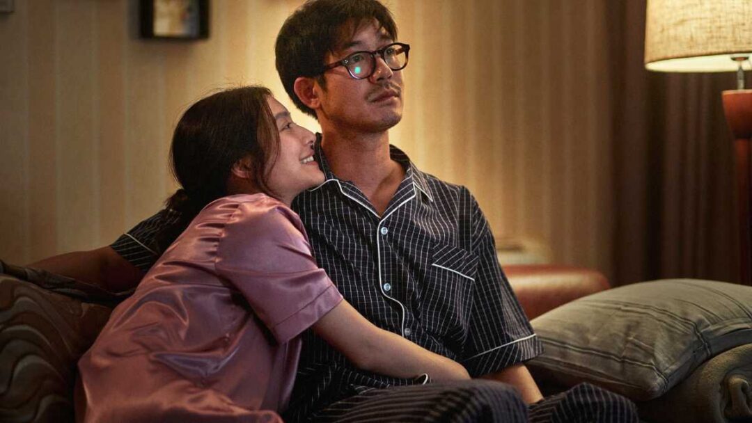 gambar adegan film Home for Rent