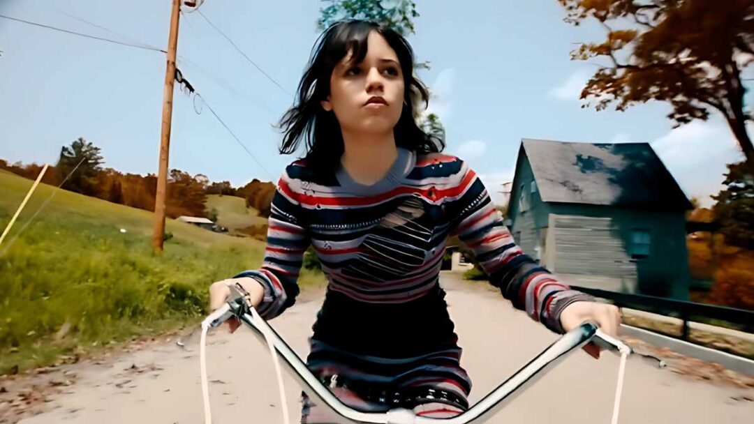 gambar Jenna Ortega di film Beetlejuice Beetlejuice