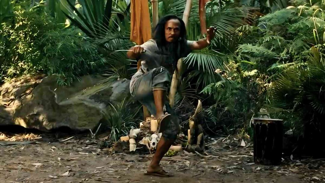 gambar adegan yayan ruhian di film boy kills world
