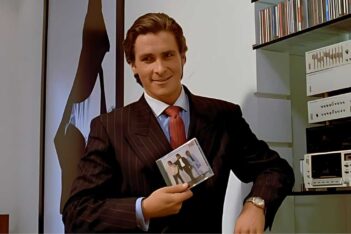 gambar karakter Patrick Bateman dari film American Psycho