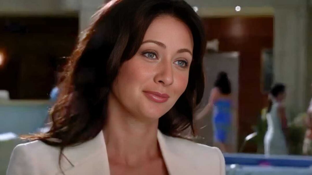 gambar shanon doherty sebagai alexandra hudson di serial north shore
