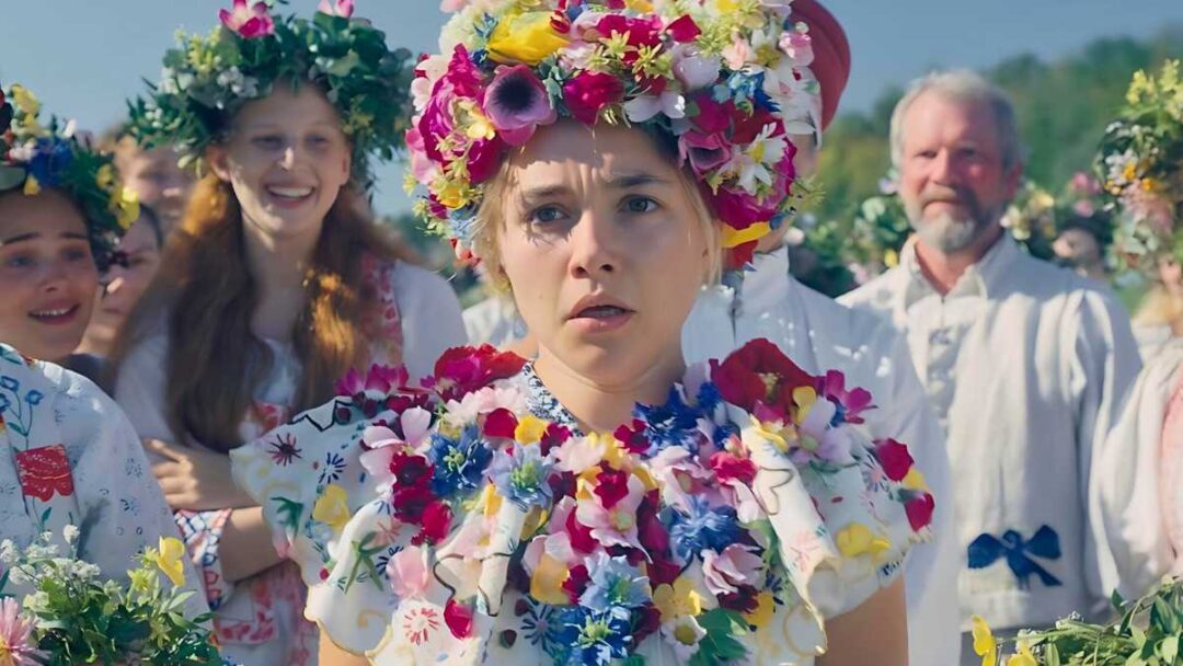 gambar adegan dari midsommar salah satu film a24 terbaik
