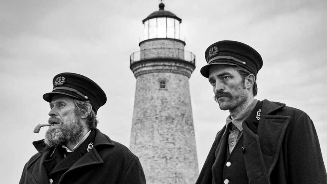 gambar adegan film the lighthouse