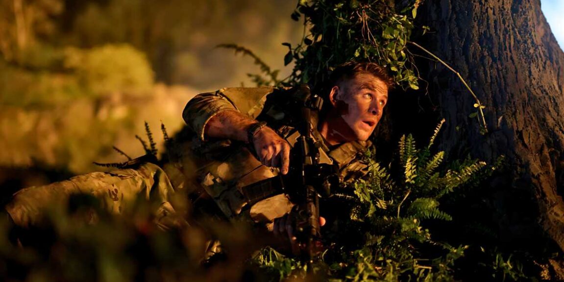 gambarr liam hemsworth di film land of bad