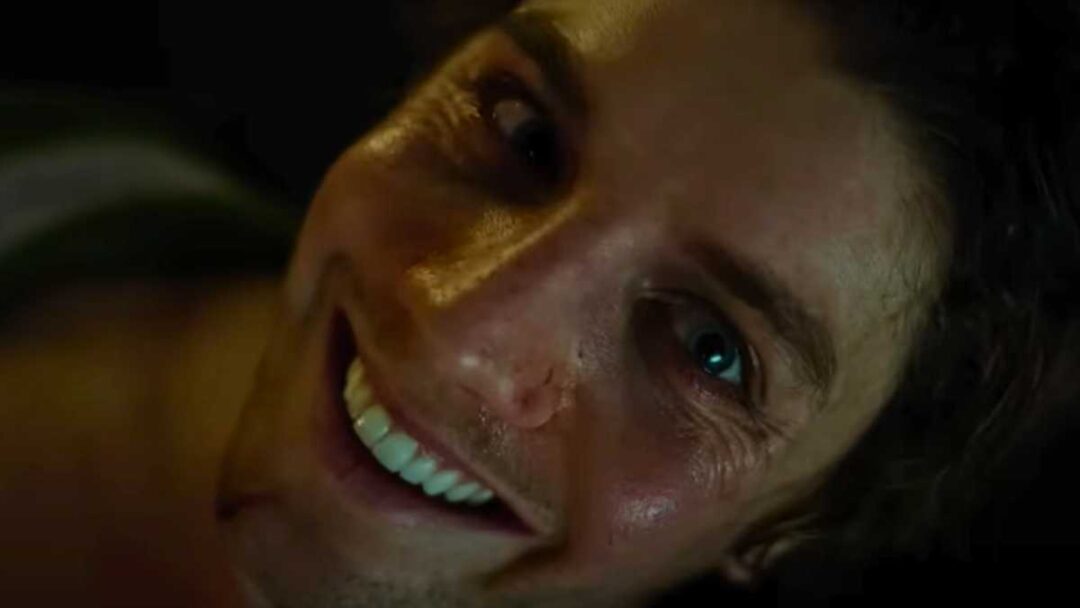 gambar lucas gage di film smile 2