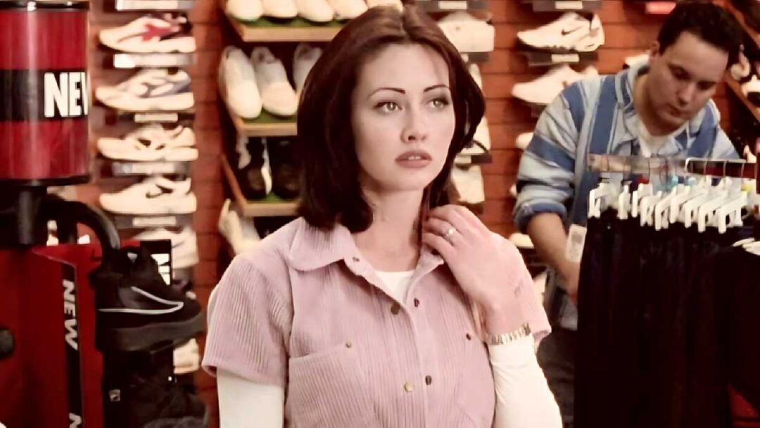 gambar shanon doherty sebagai rene di film mallrats