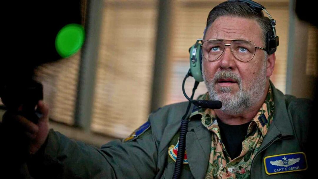 gambar russell crowe di film land of bad