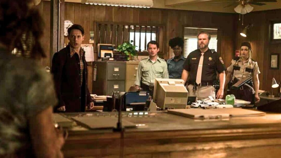 gambar adegan dari serial Dirk Gently's Holistic Detective Agency season 2