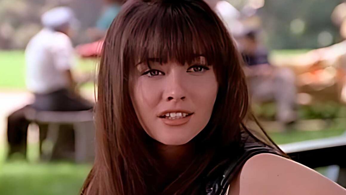 gambar shannen doherty sebagai brenda walsh